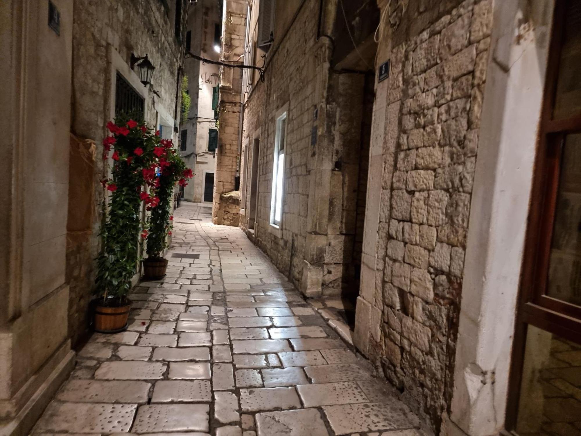 Malena Palace Experience Split Exterior photo