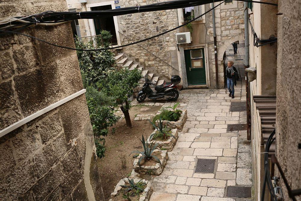 Malena Palace Experience Split Exterior photo